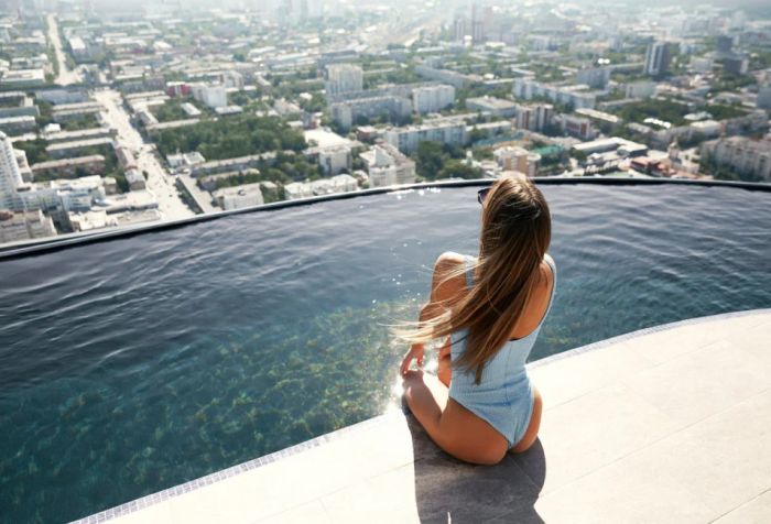 Swimming pool on the roof of the Vysotsky skyscraper